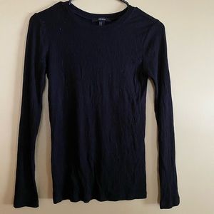Ribbed long sleeve black shirt